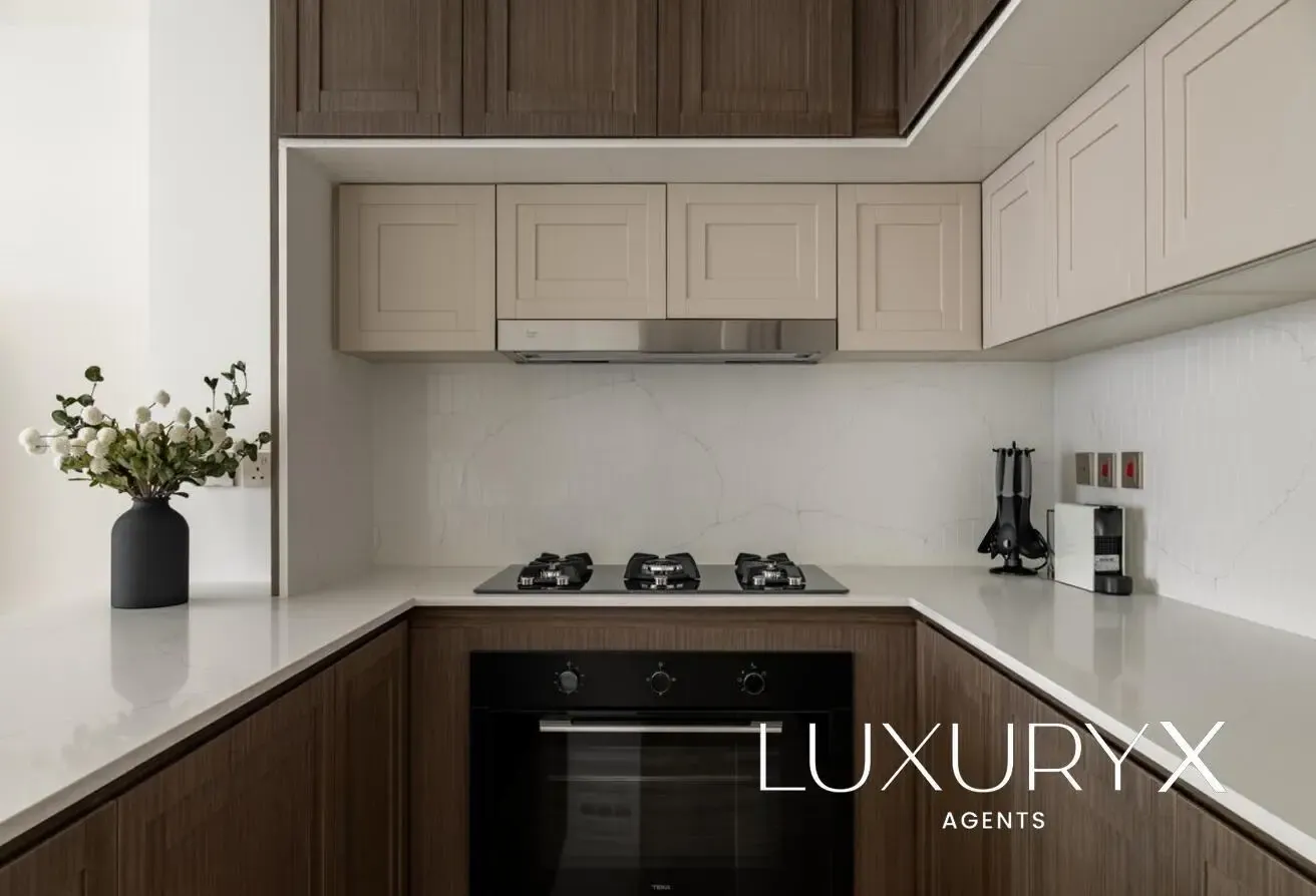 Penthouse Living | Vacant | Sea View