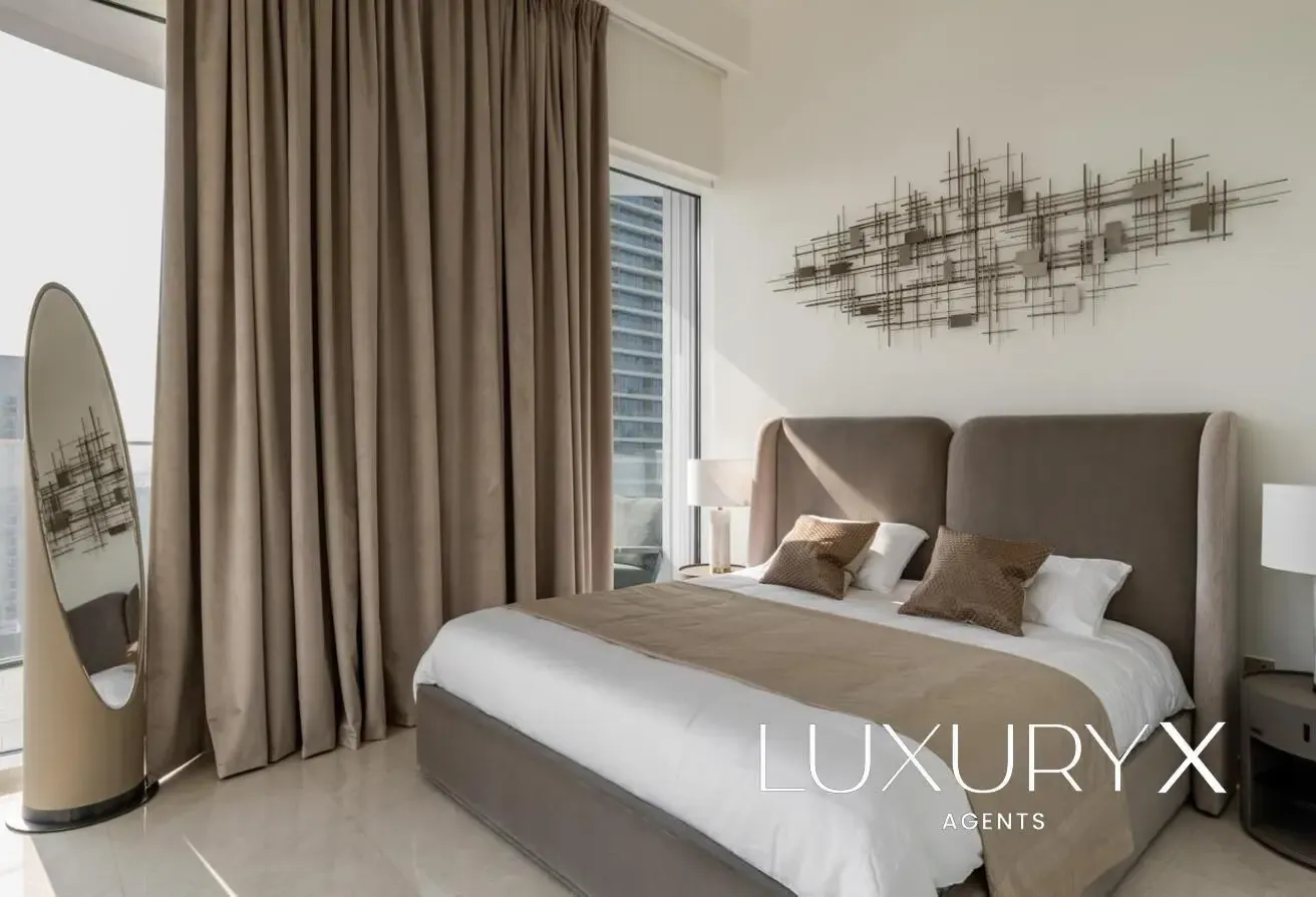 Penthouse Living | Vacant | Sea View