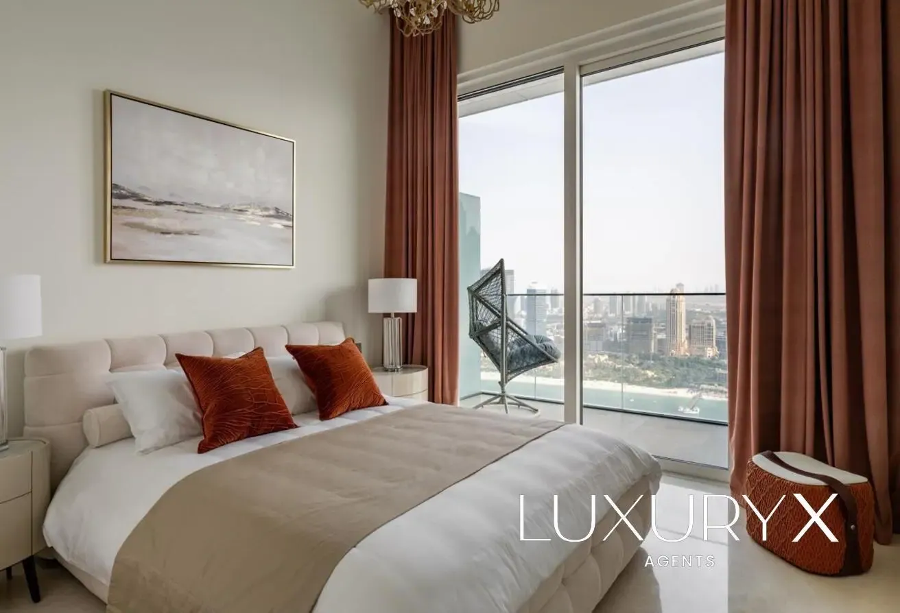 Penthouse Living | Vacant | Sea View
