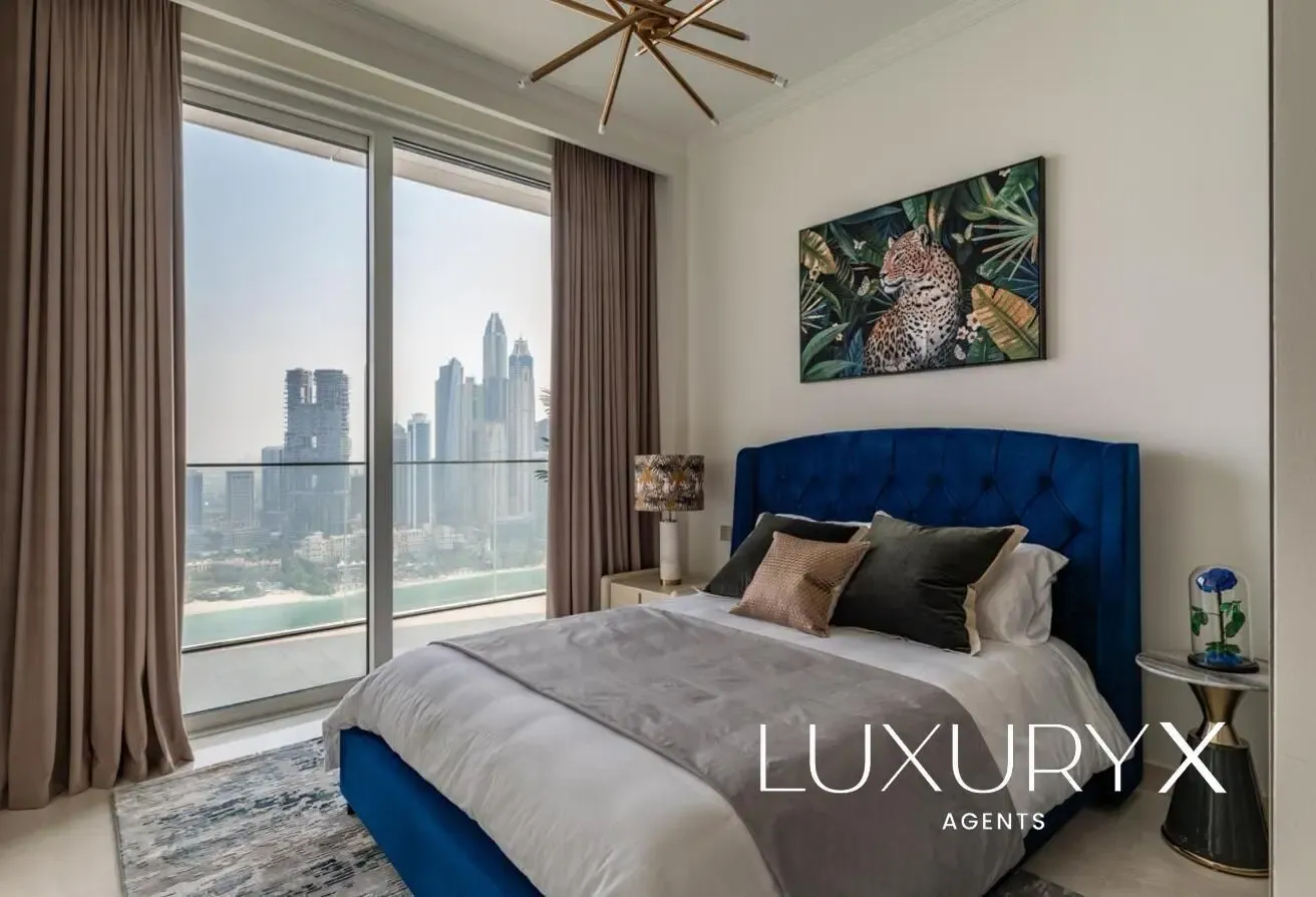 Penthouse Living | Vacant | Sea View