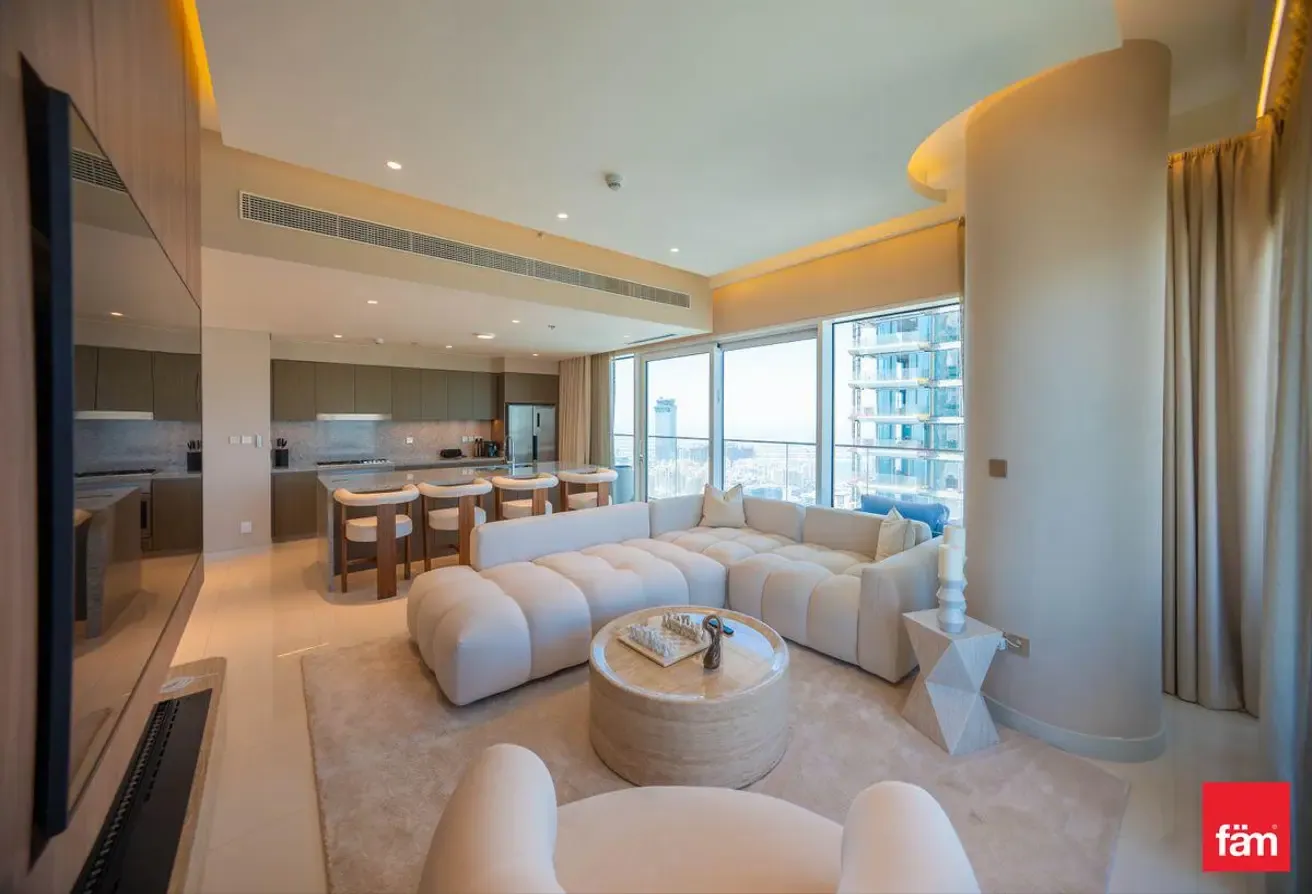 1 Of 1 Duplex | Fully Upgraded | Panoramic Views