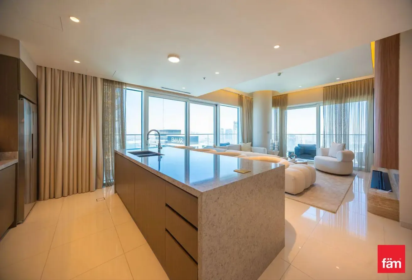 1 Of 1 Duplex | Fully Upgraded | Panoramic Views
