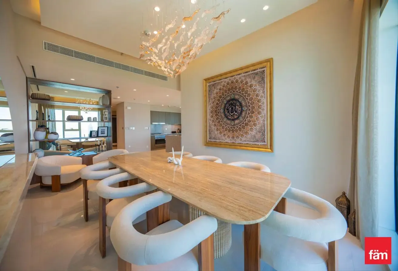 1 Of 1 Duplex | Fully Upgraded | Panoramic Views