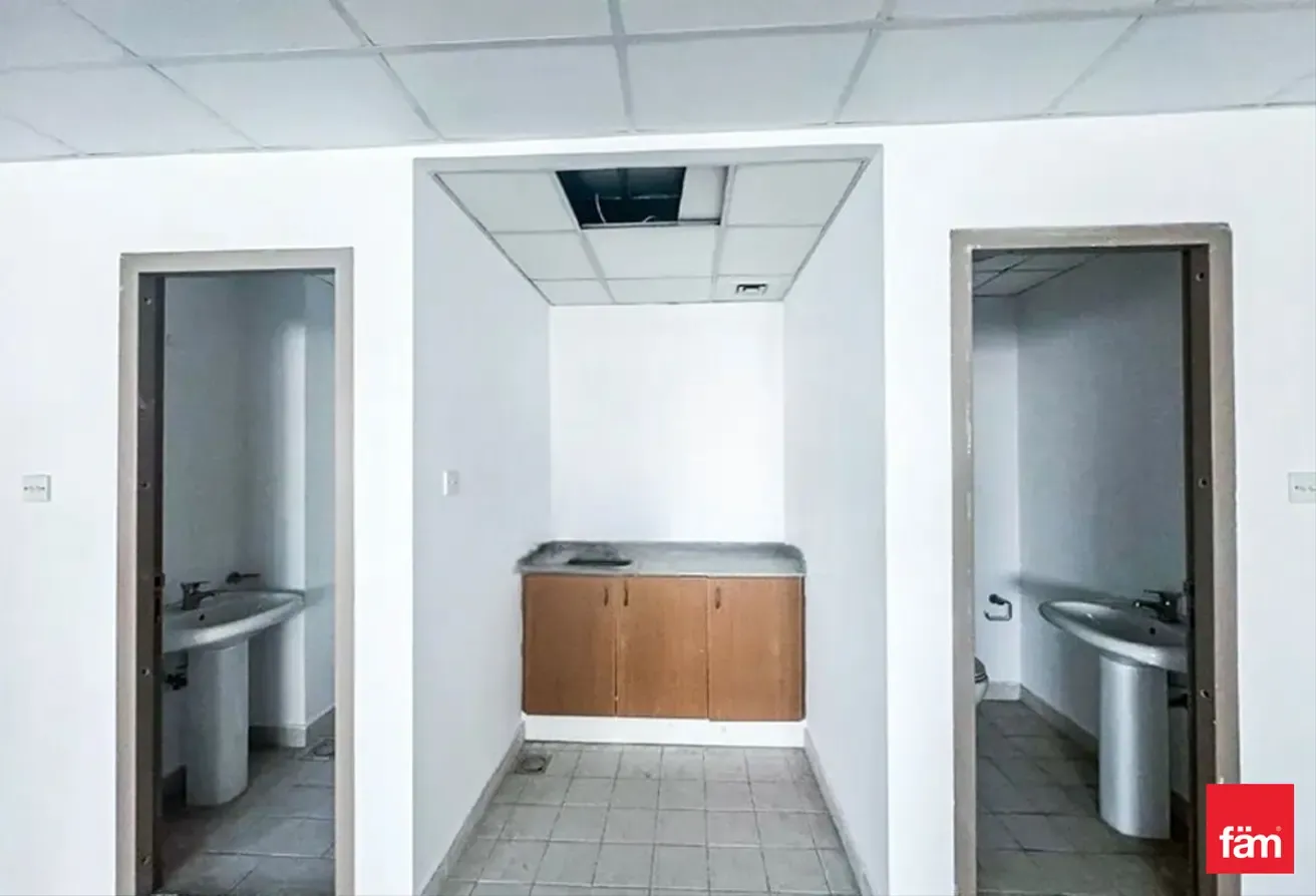 Full Lake View Office | Open Layout | Best Value