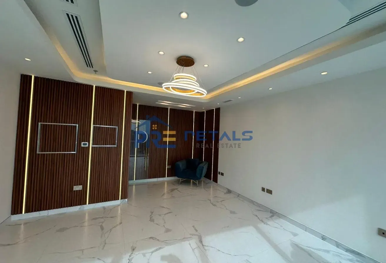 Partial Canal View High Floor Rented