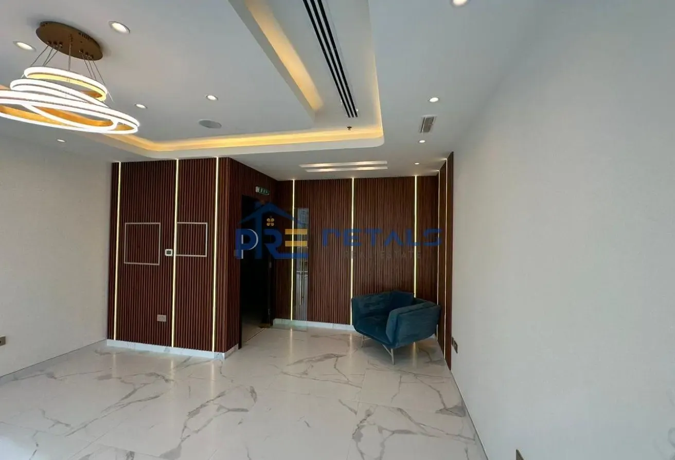 Partial Canal View High Floor Rented