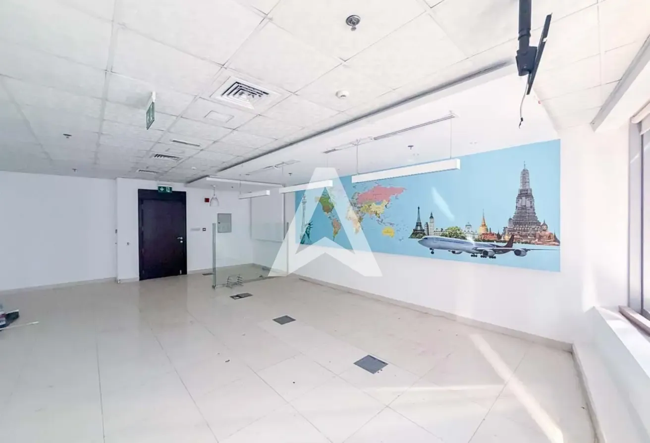 Partitioned Office | Walking Distance to Metro
