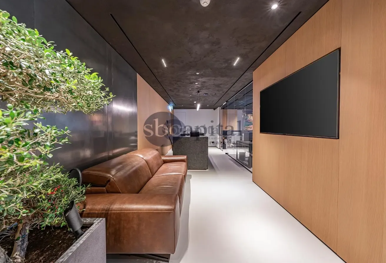 PREMIUM UPGRADE| FURNISHED | READY TO MOVE IN