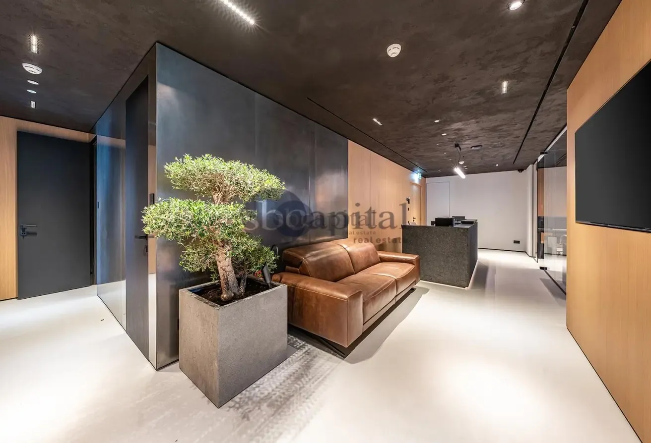 PREMIUM UPGRADE| FURNISHED | READY TO MOVE IN