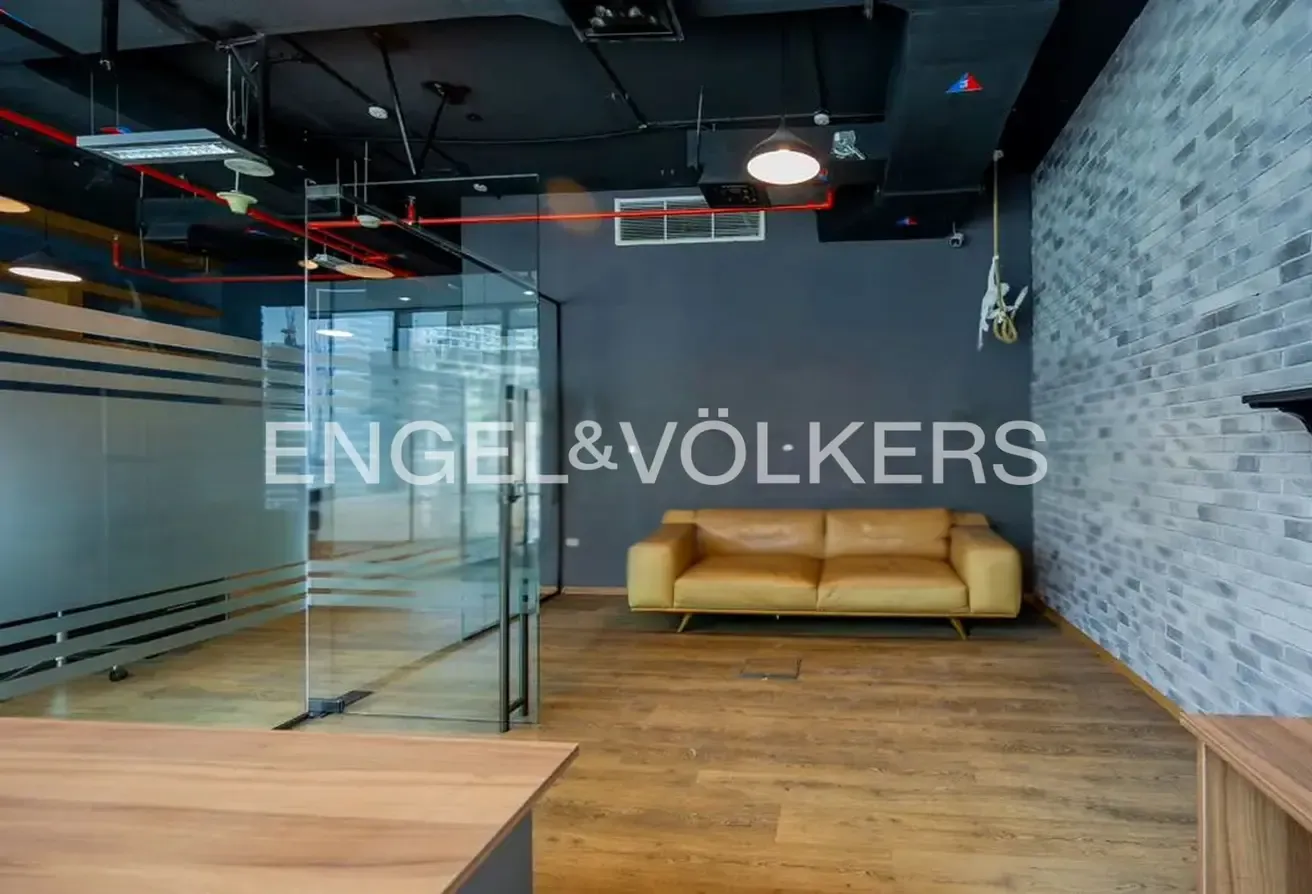 ROI| Turn Key | Stunning Natural Light
