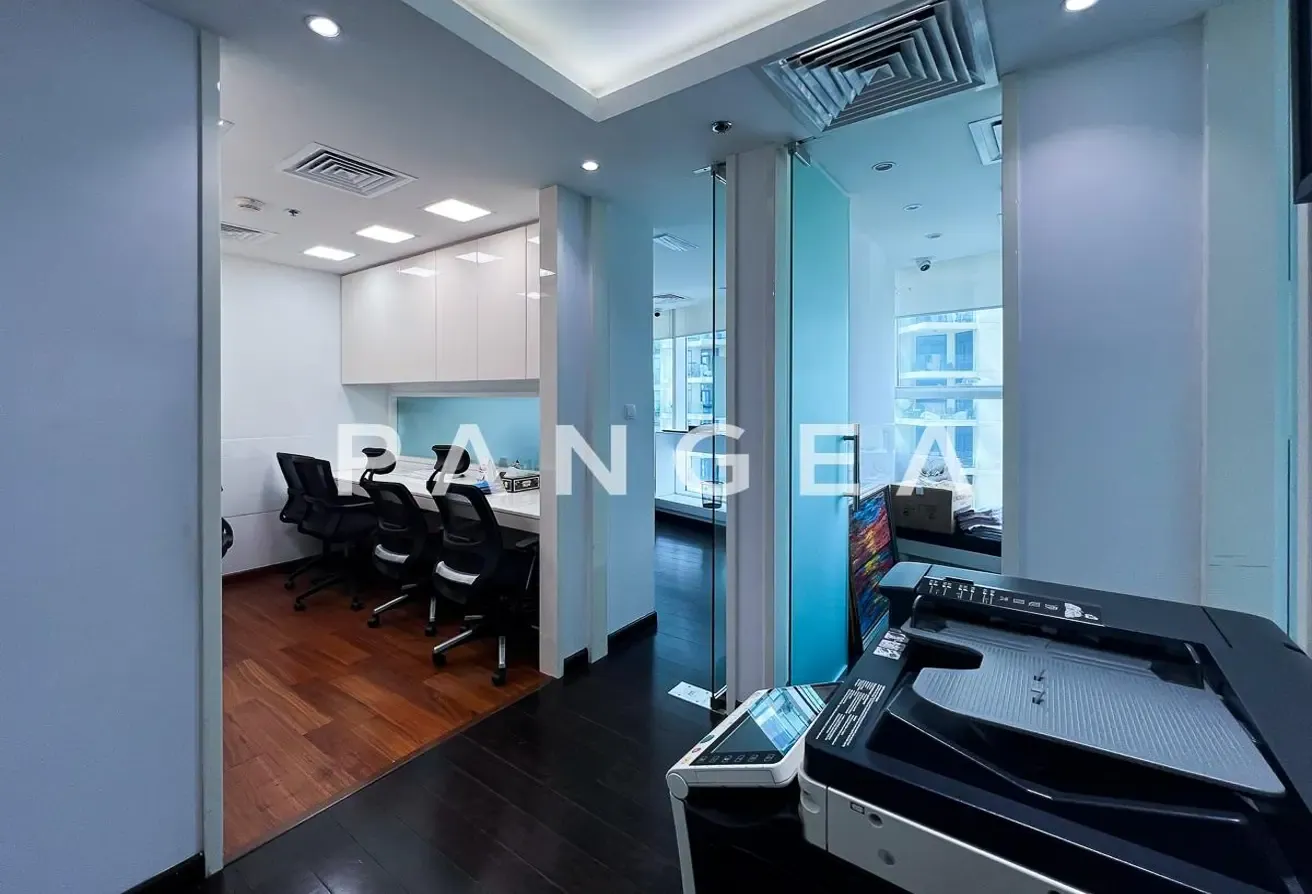 Fully Fitted | Partitioned Office | Middle Floor
