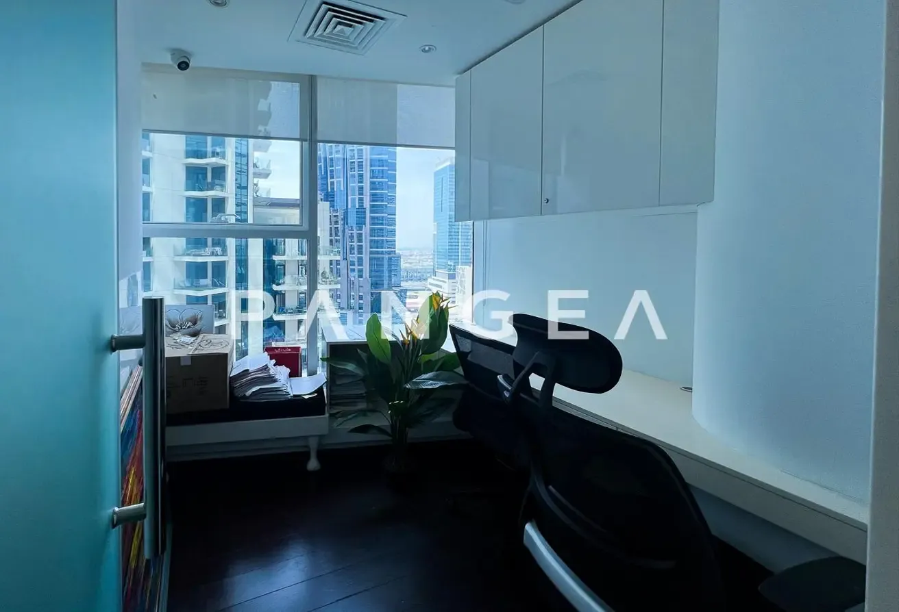 Fully Fitted | Partitioned Office | Middle Floor