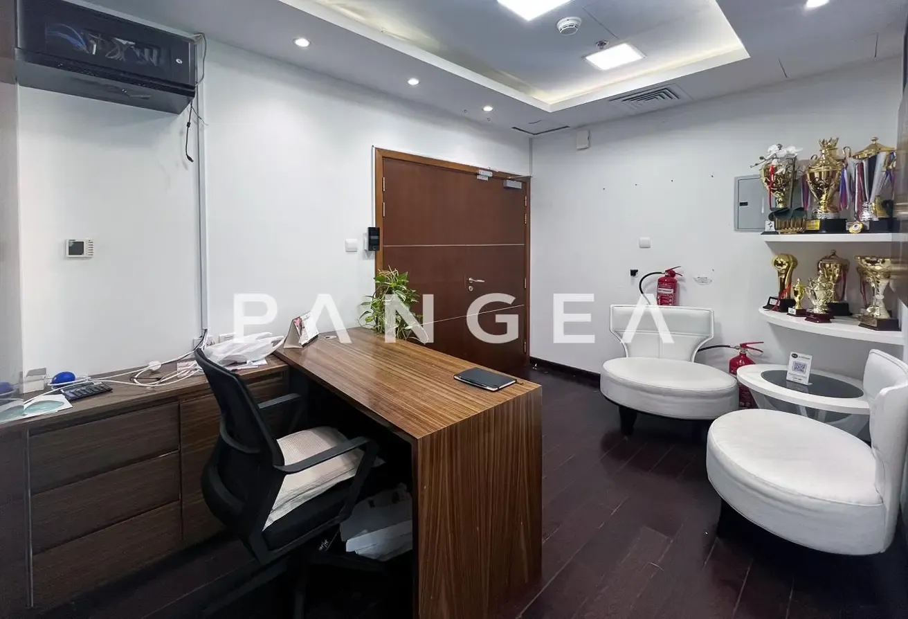 Fully Fitted | Partitioned Office | Middle Floor