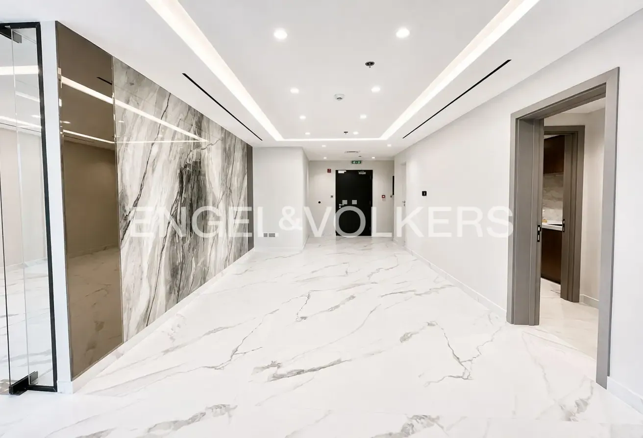 Brand New | Bright Work Space | Vacant Now