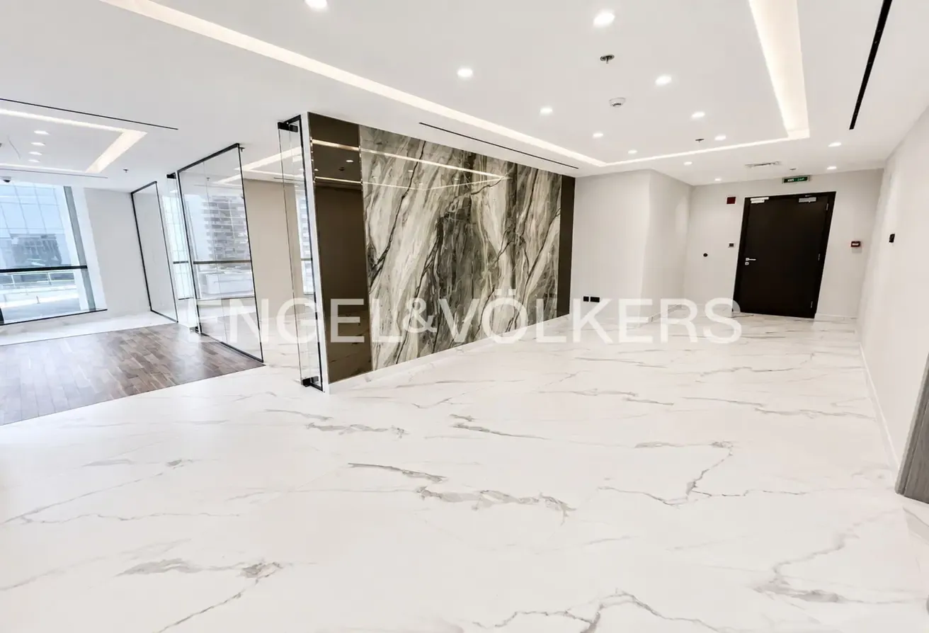 Brand New | Bright Work Space | Vacant Now