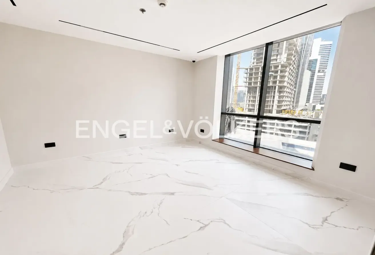 Brand New | Bright Work Space | Vacant Now