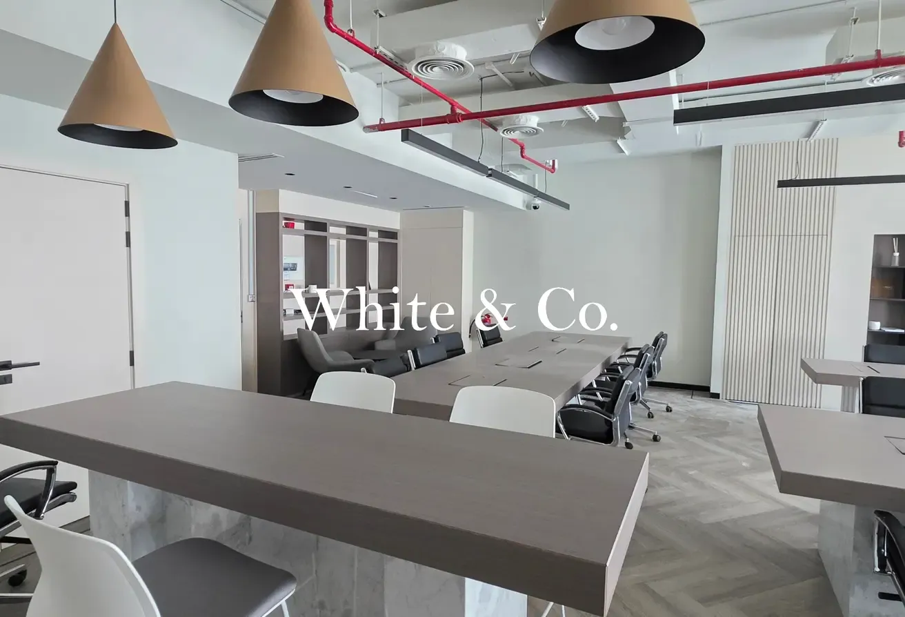 TURNKEY OFFICE | LUXURY FIT-OUT | VACANT