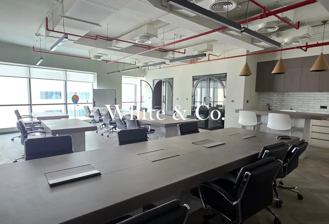 TURNKEY OFFICE | LUXURY FIT-OUT | VACANT