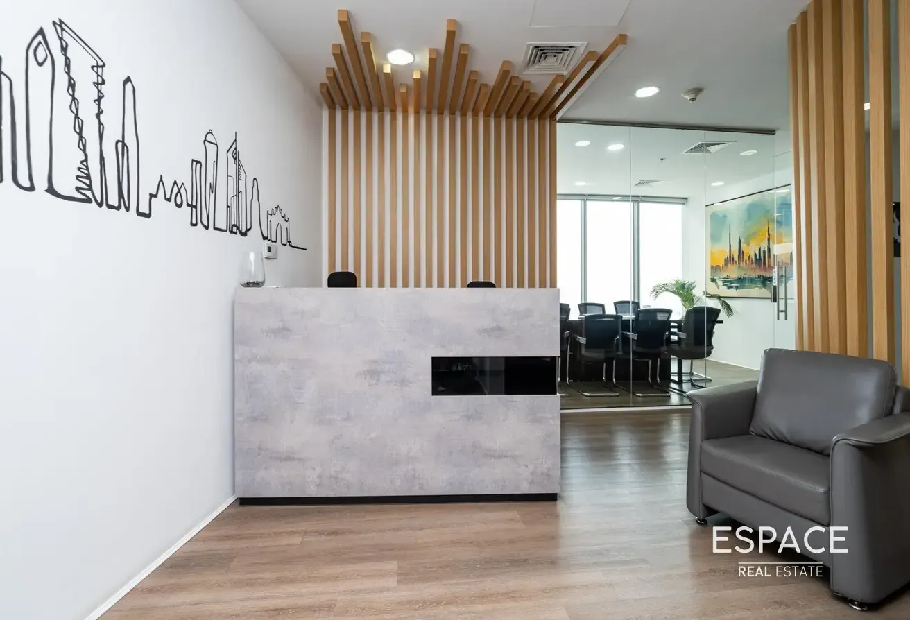 Premium Tower| 3 Parkings| Prime Location