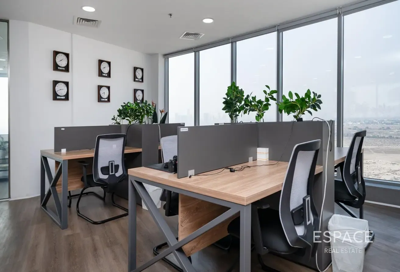Premium Tower| 3 Parkings| Prime Location