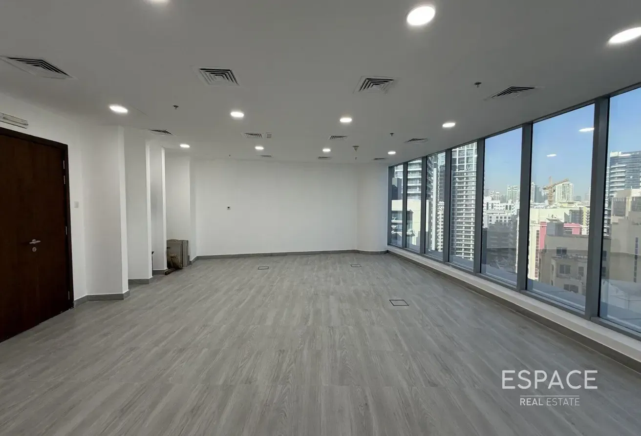 Vacant | 2 Parking Spaces | Unfurnished