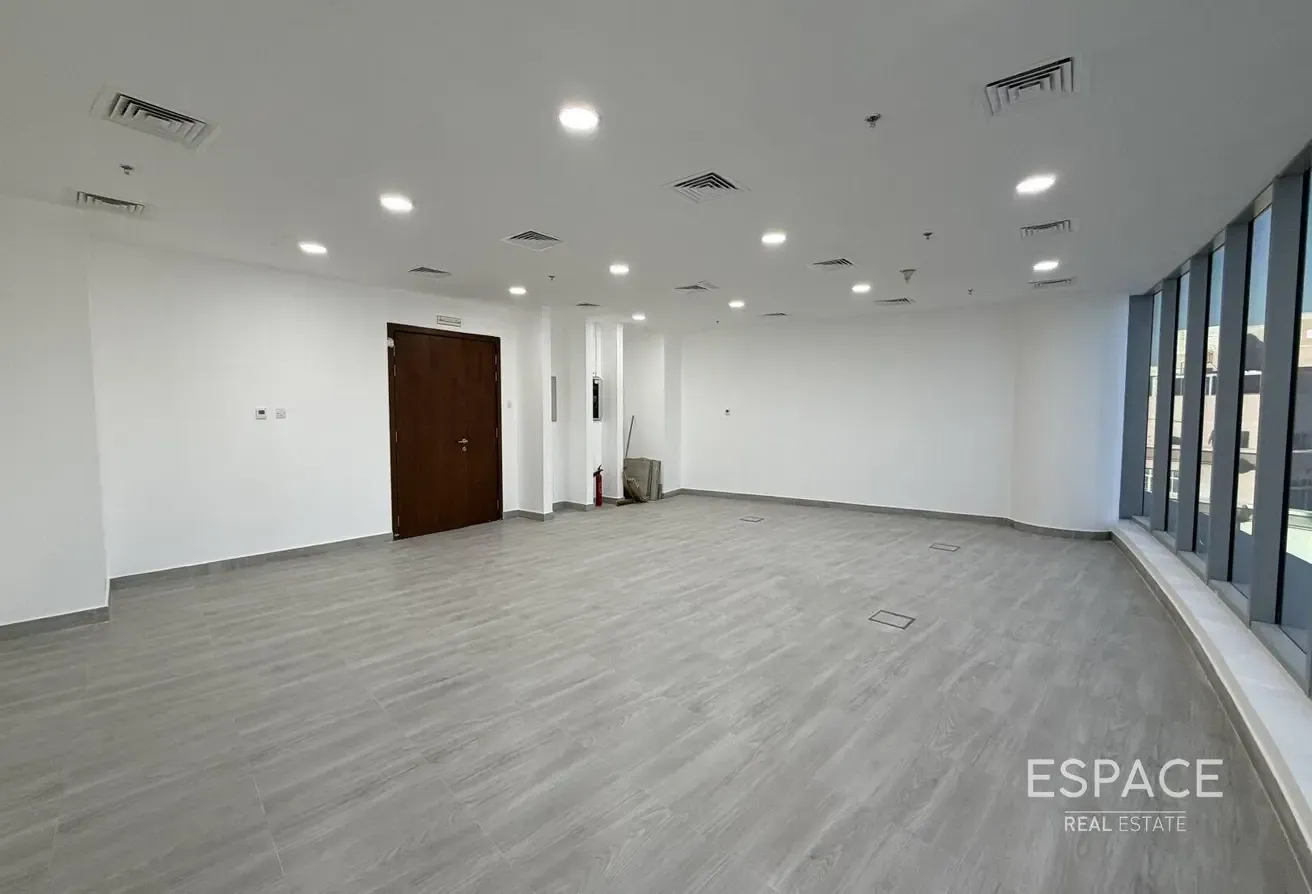 Vacant | 2 Parking Spaces | Unfurnished