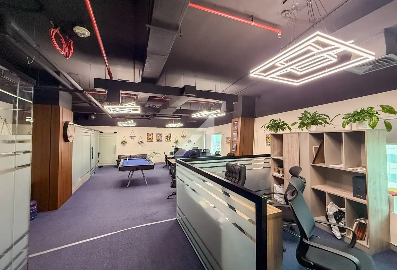 Prime Fitted Office | High Floor| Vacant