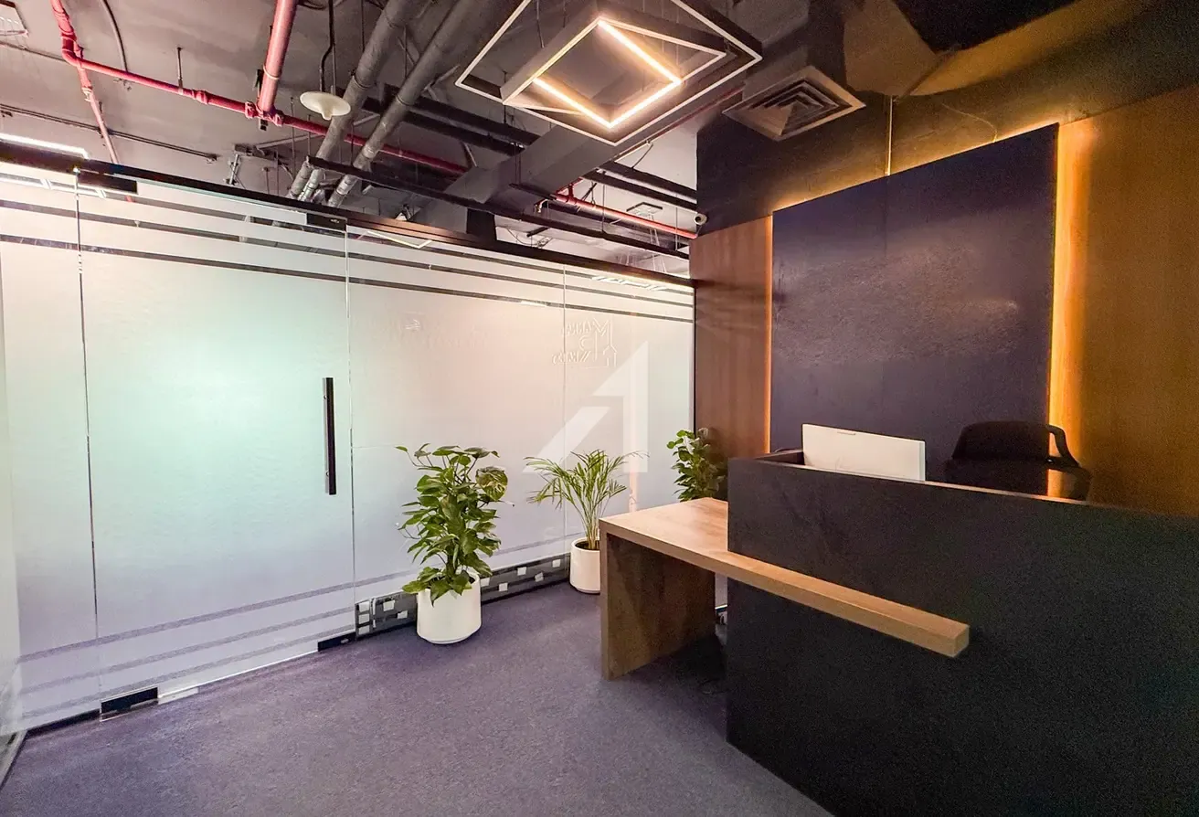 Prime Fitted Office | High Floor| Vacant