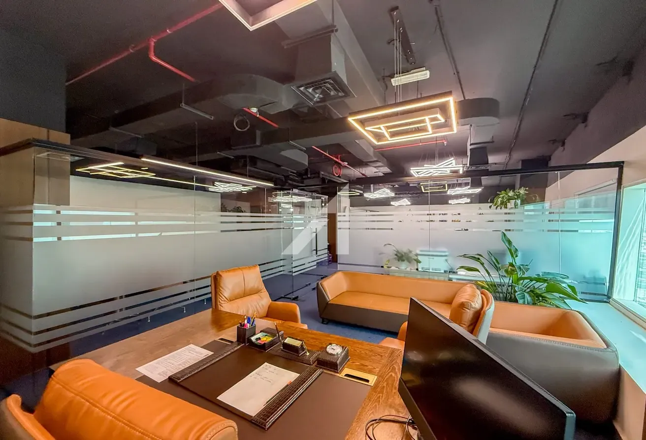 Prime Fitted Office | High Floor| Vacant