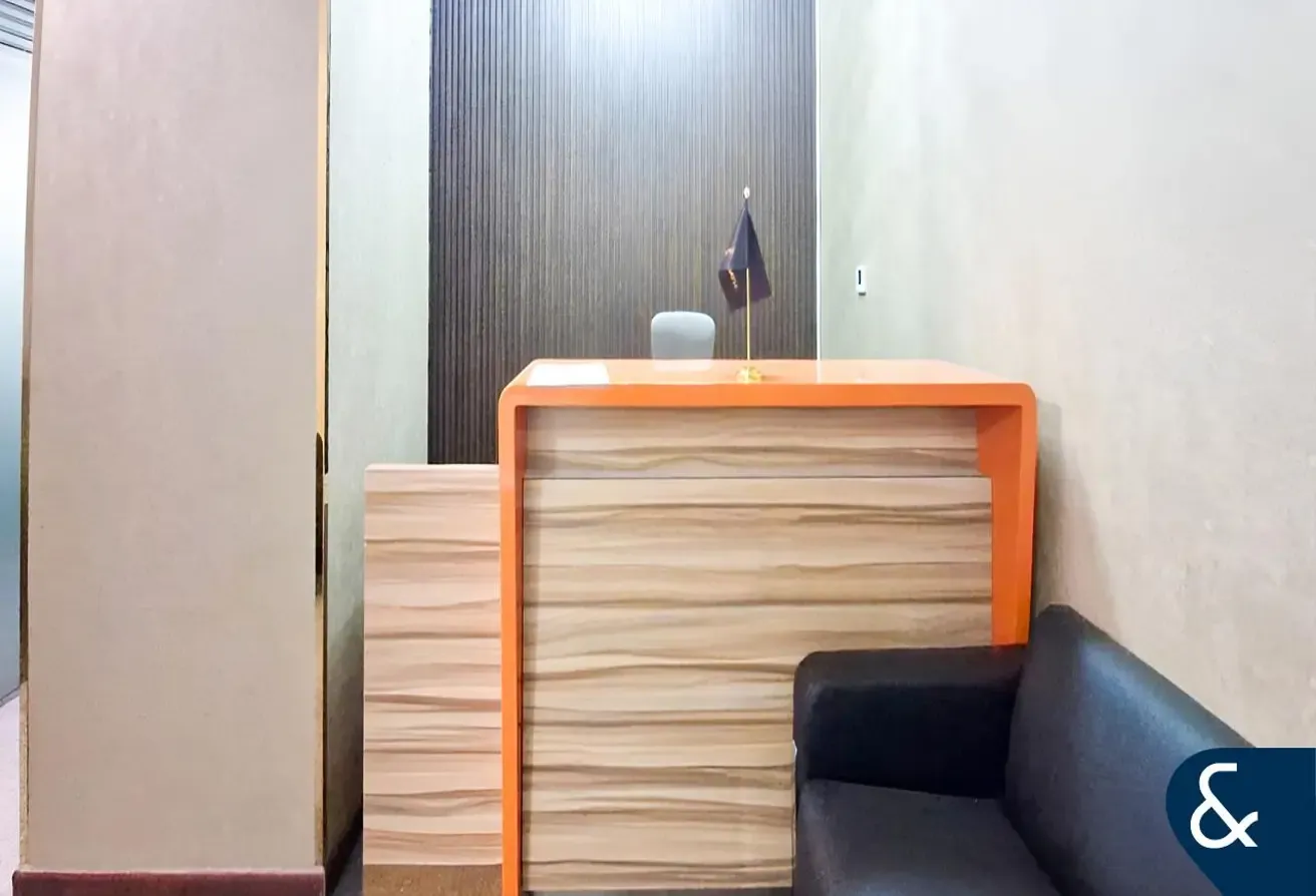 Market Price | Close To Metro | Modern Lobby