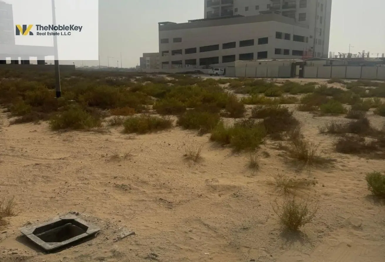 COOMERCIAL PLOT FOR SALE IN WARSAN 4TH