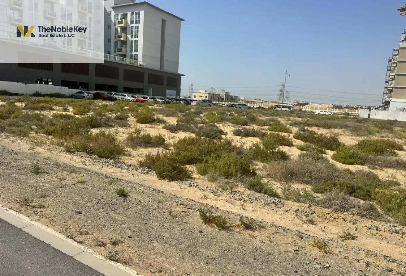COOMERCIAL PLOT FOR SALE IN WARSAN 4TH