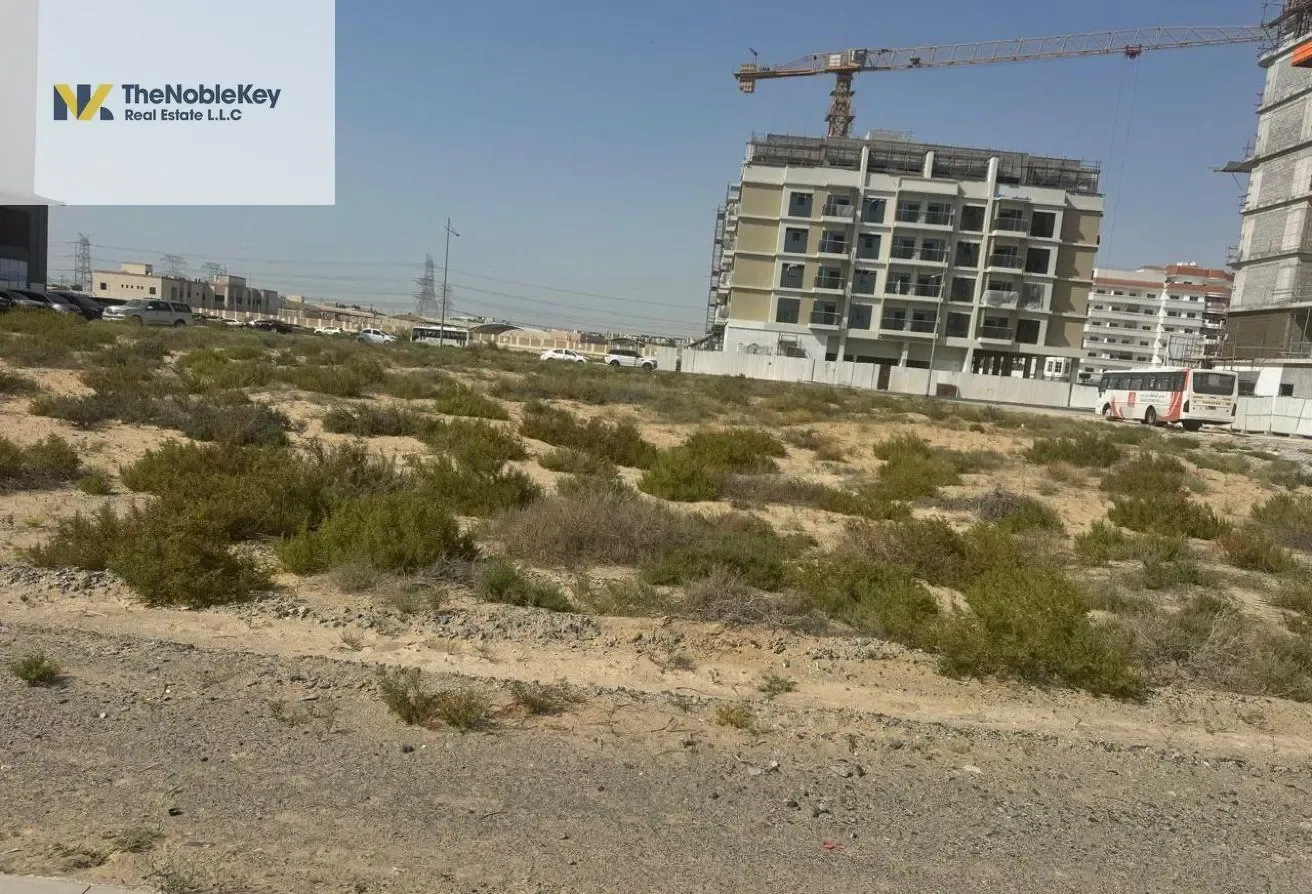 COOMERCIAL PLOT FOR SALE IN WARSAN 4TH