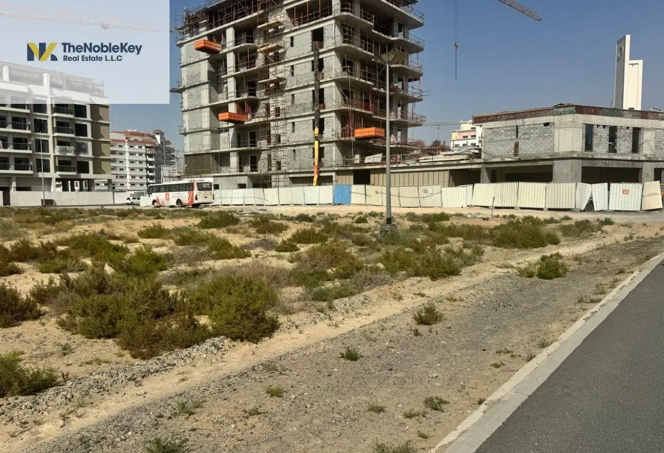 COOMERCIAL PLOT FOR SALE IN WARSAN 4TH