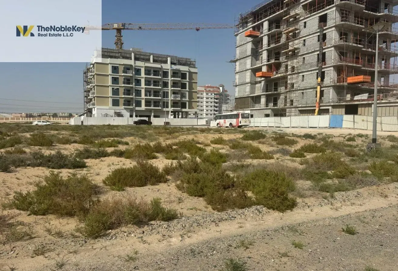 COOMERCIAL PLOT FOR SALE IN WARSAN 4TH