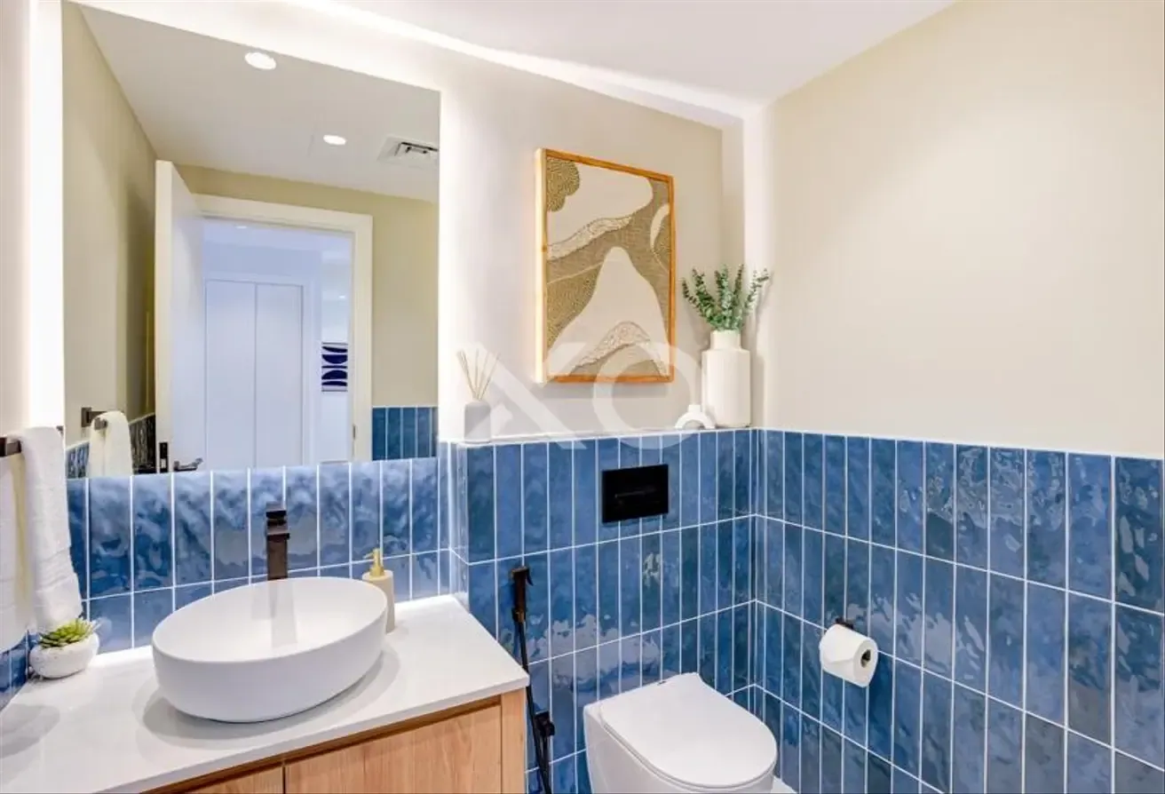 Renovated | Marina View | Modern Finishes