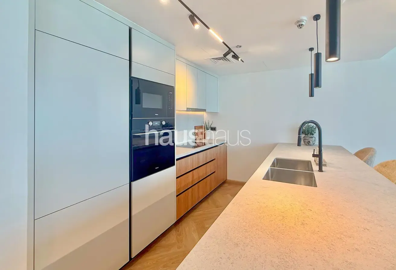Fully Upgraded | VOT | Full Marina View