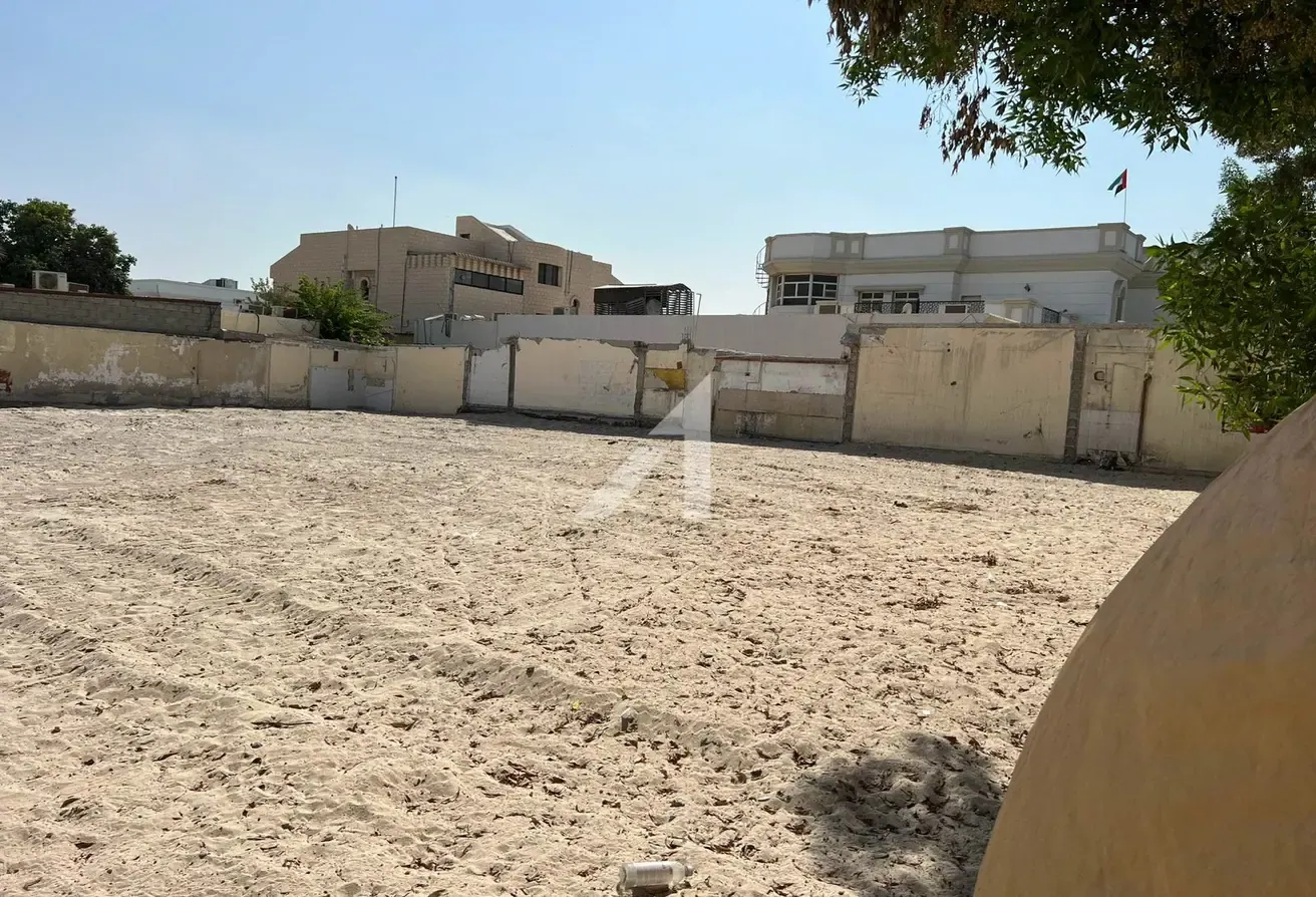 Prime Beachside Villa|Large Plot|GCC National Only