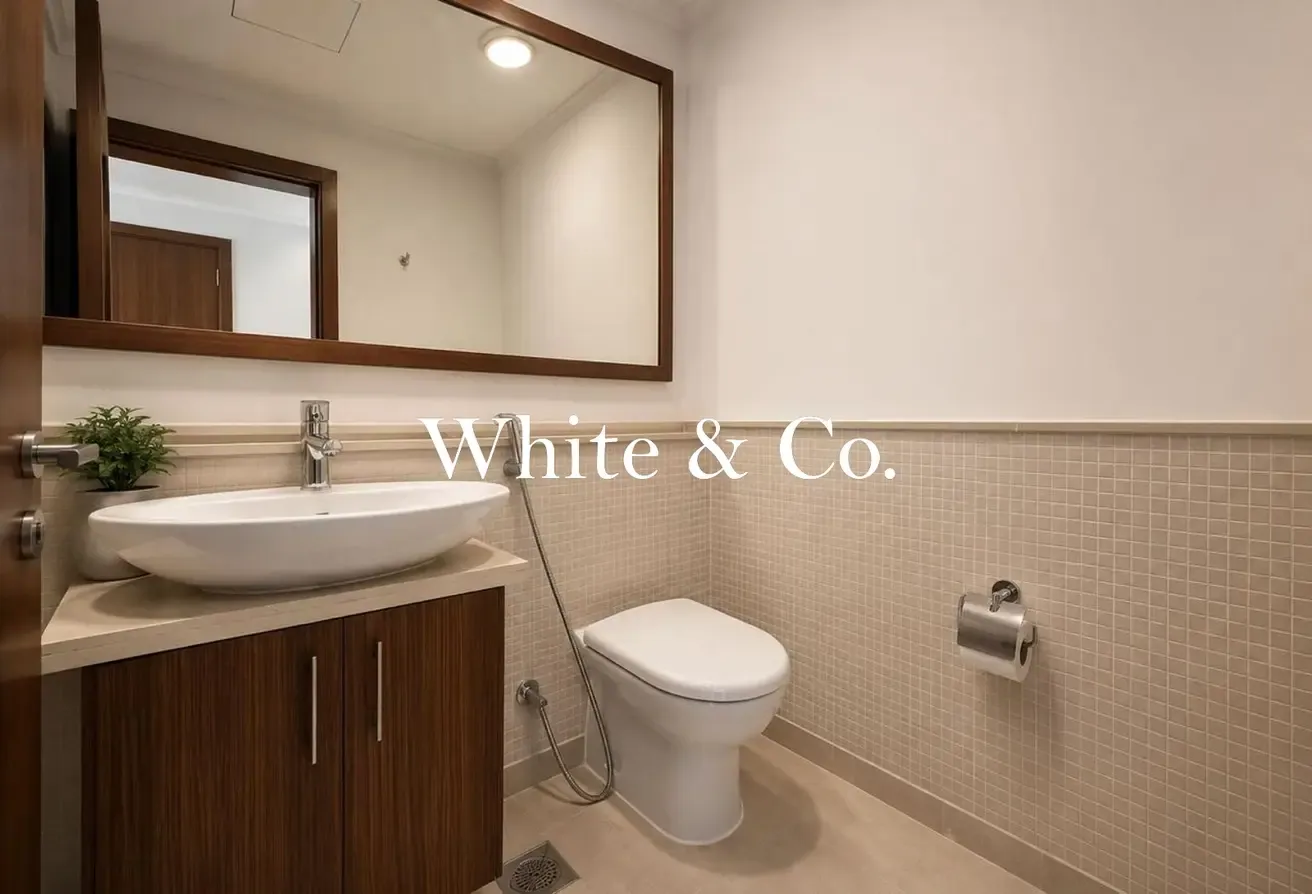Exclusive | High Floor | Vacant |Sea Views