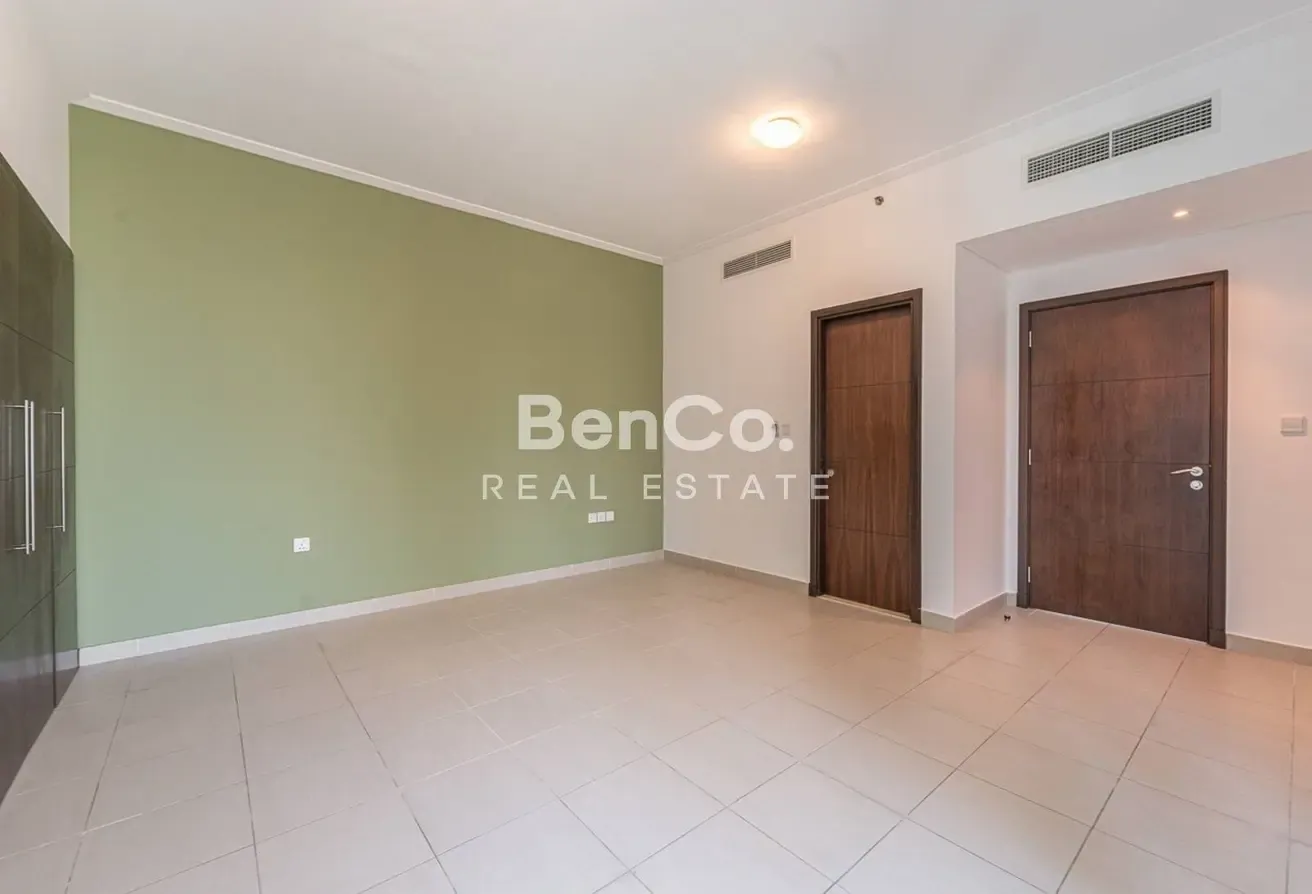 Marina Promenade | Unfurnished | Water View