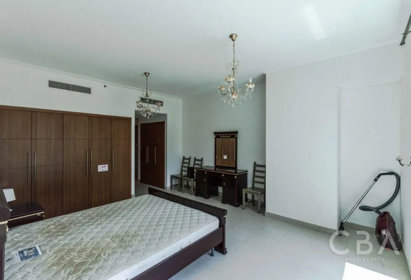 Park and Pool View | Furnished | High ROI