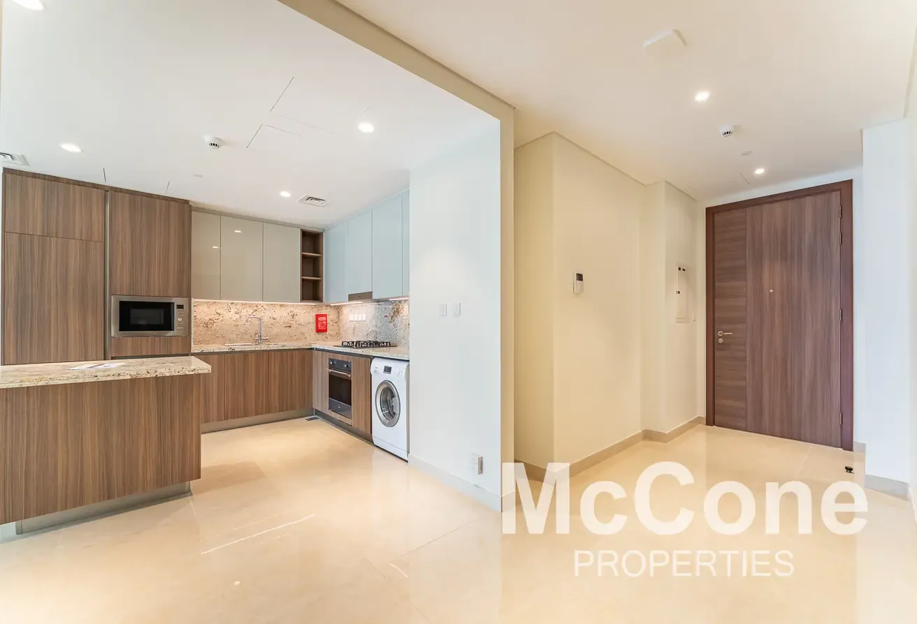 Burj Khalifa View | Prime Location | Ready to Move