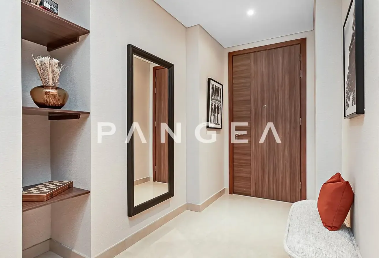 Fully Furnished| Vacant| Great Price