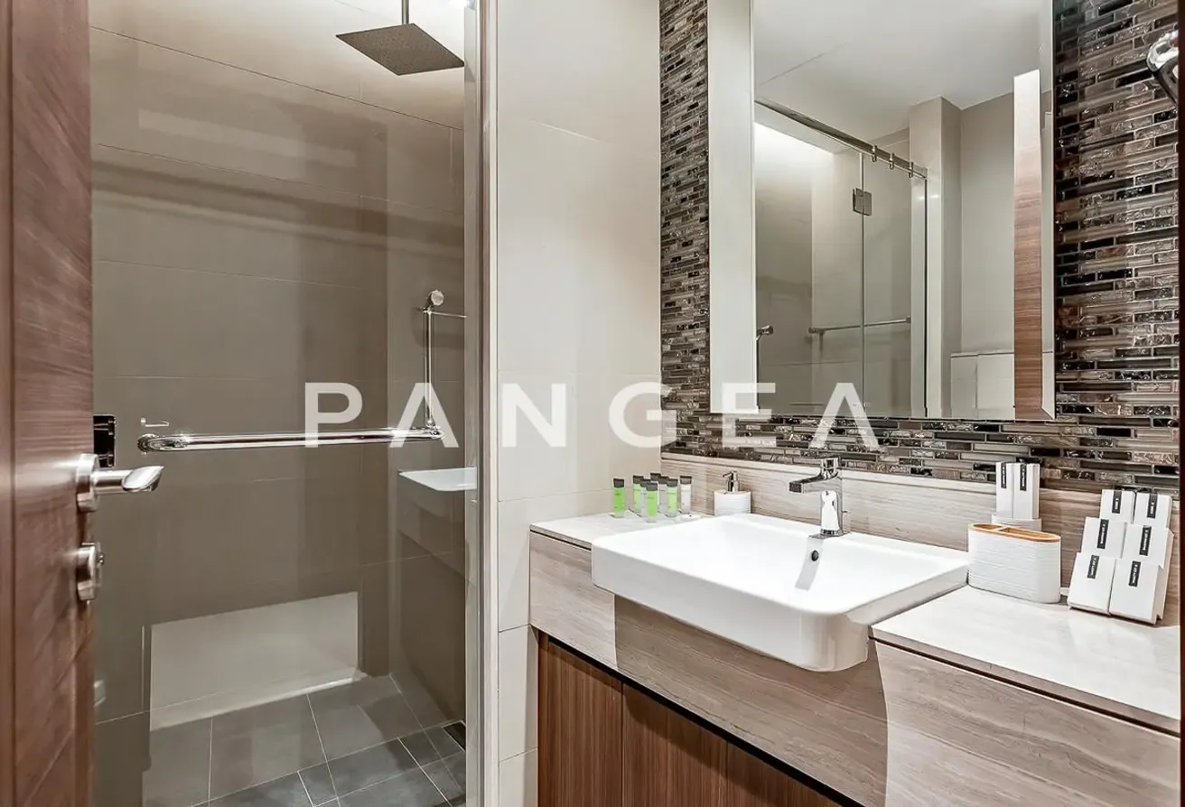Fully Furnished| Vacant| Great Price