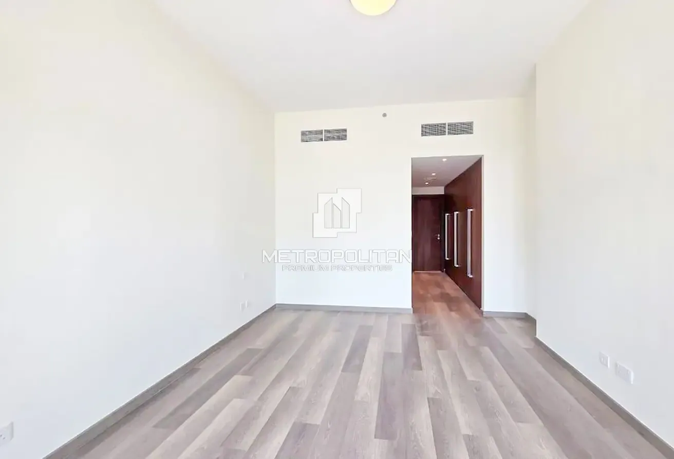 Spacious Layout | Large Balcony | Burj View