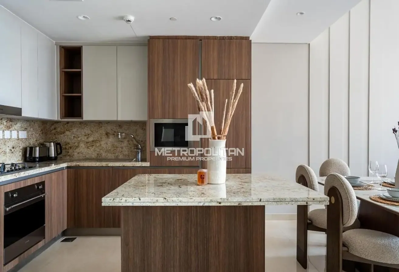 2 Beds Plus Study Room | Large Layout | Canal View