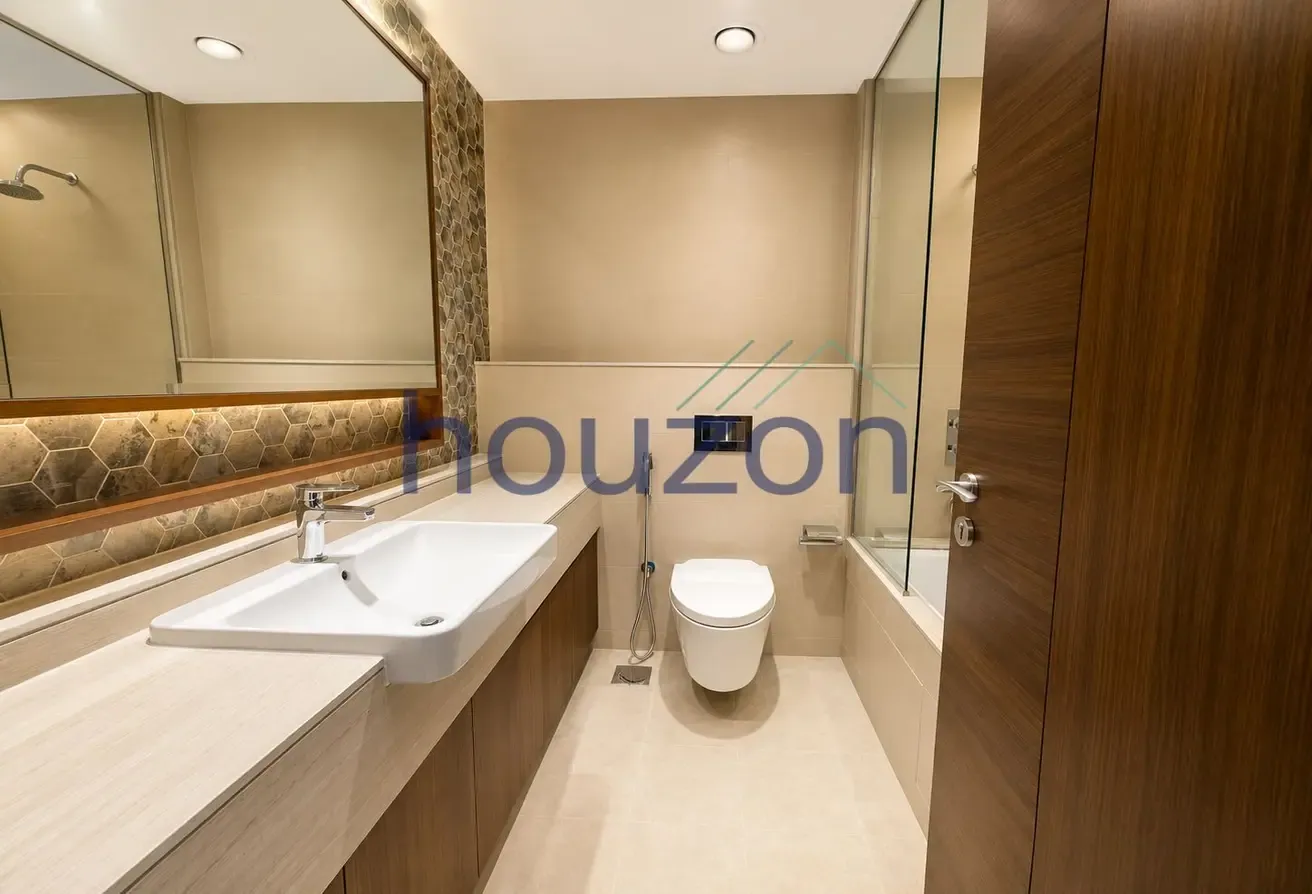 Brand New | Spacious 2BR+ Study | Canal view