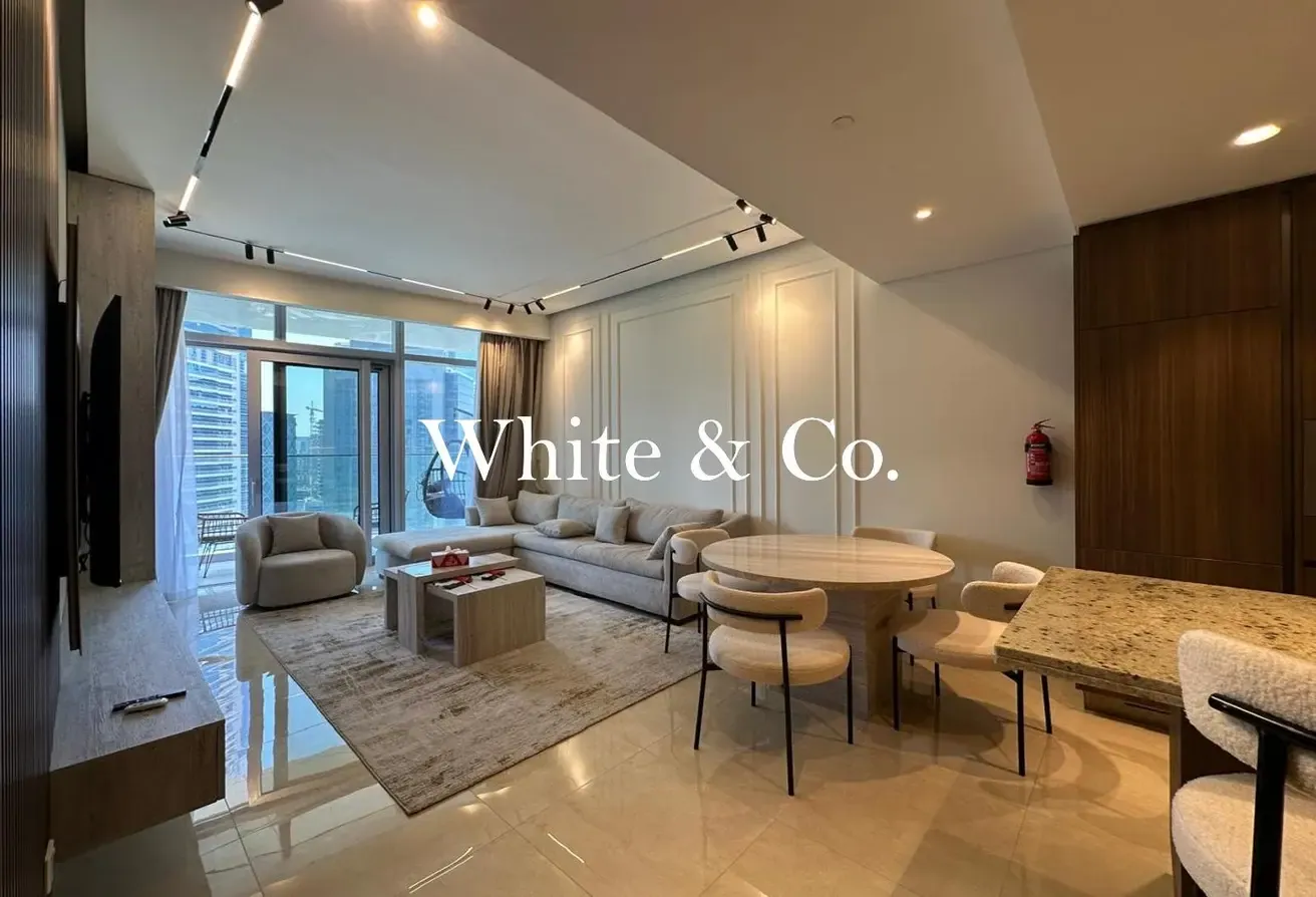 Fully Furnished | Upgraded | Canal View