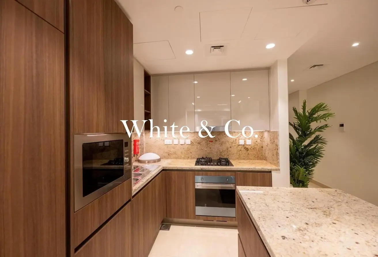 Fully Furnished | Upgraded | Canal View
