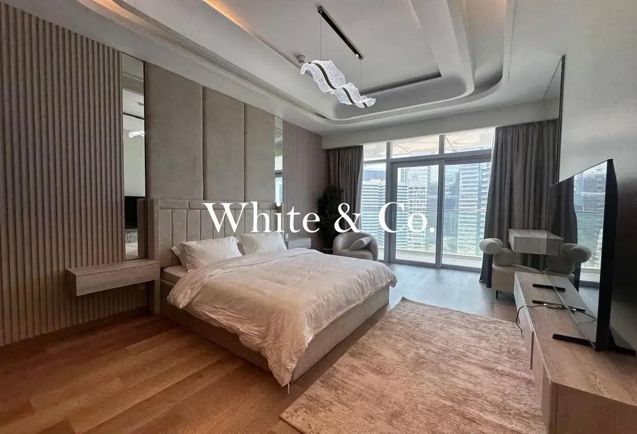 Fully Furnished | Upgraded | Canal View